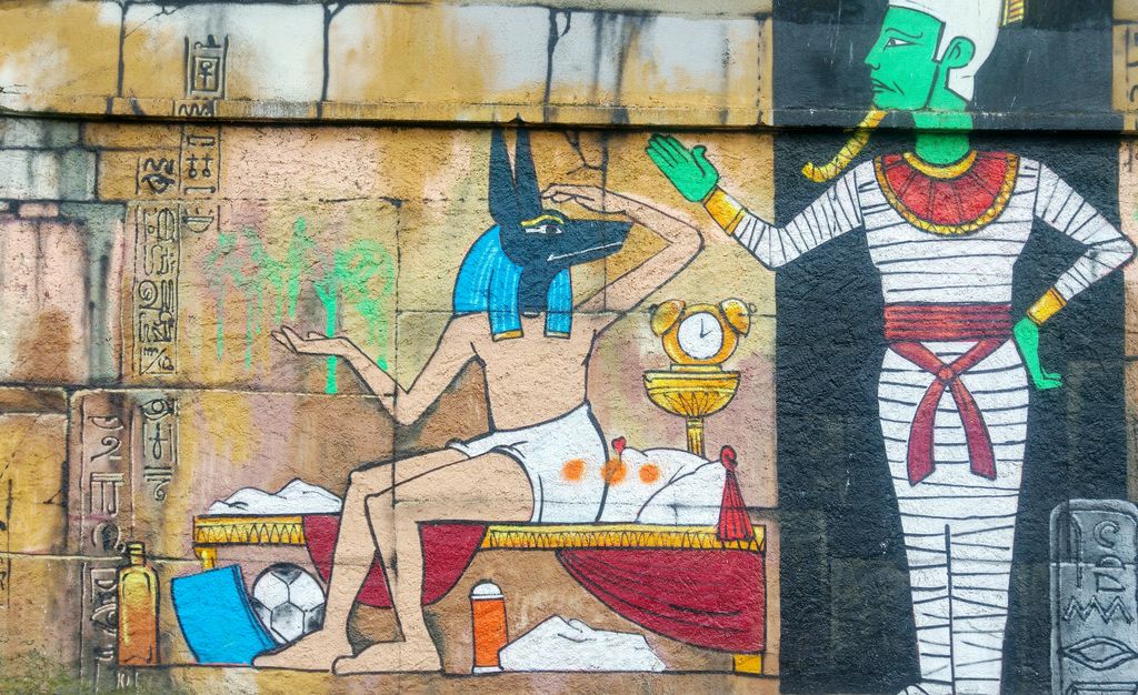 happycurio hieroglyphes street art canal saint denis