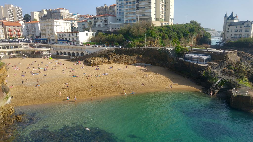 happycurio biarritz plage du vieux port