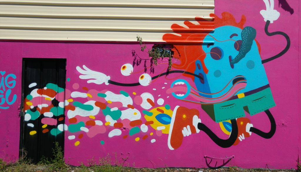 happycurio street art gruyere bordeaux caserne niel