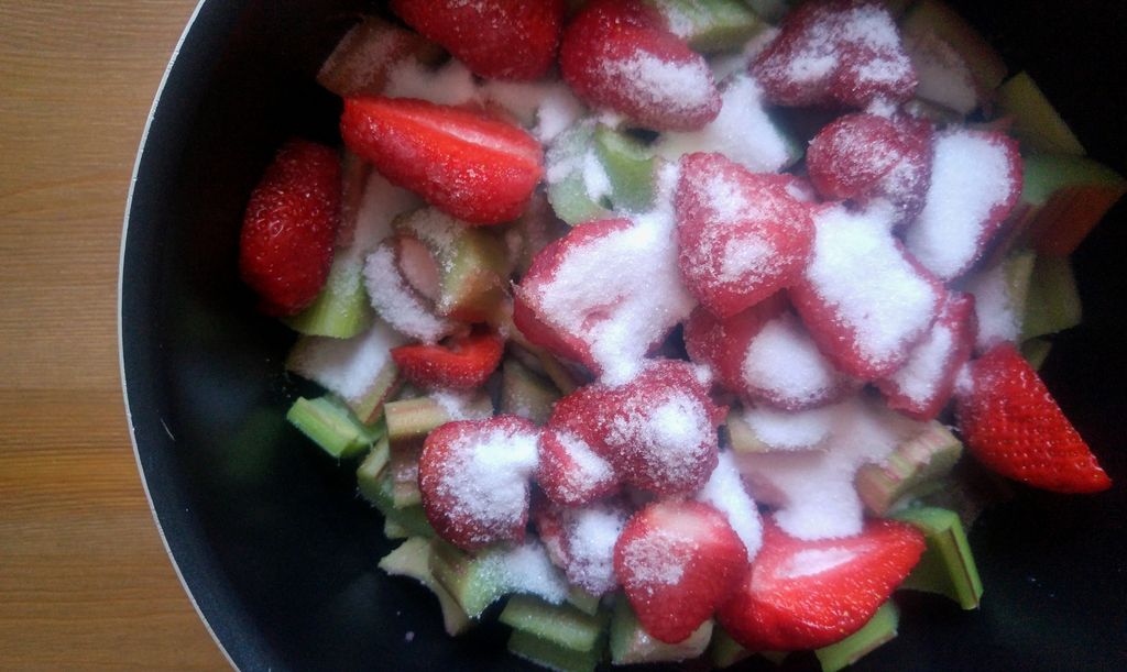confiture confipote rhubarbe fraise