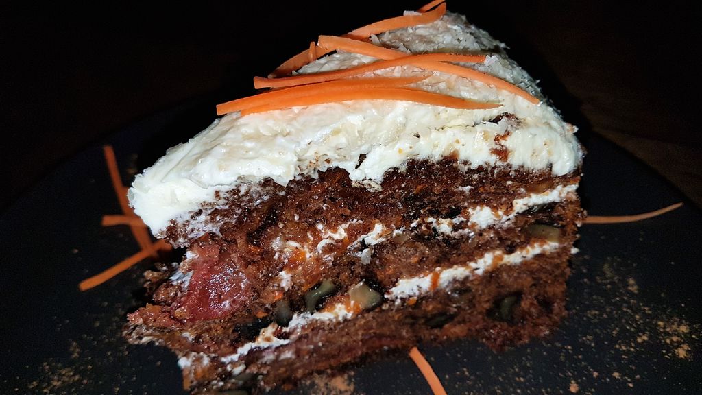 el bazar restaurant lombok carrot cake
