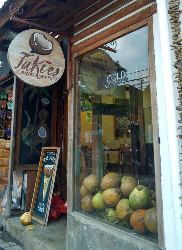 tukies, magasin de noix de coco a ubud