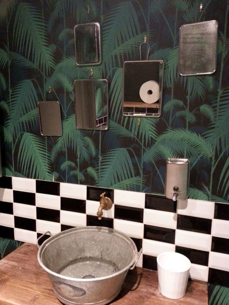 toilettes ambiance tropicale