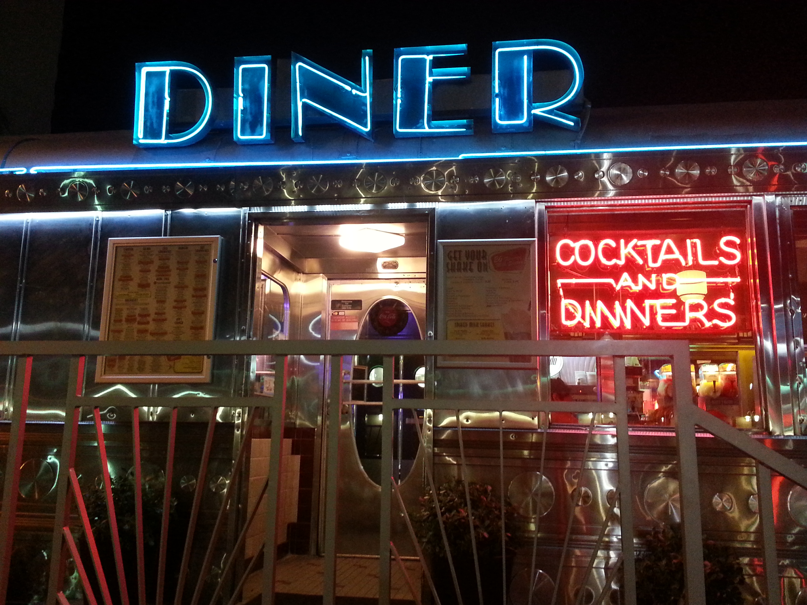 20160418_045856 11th street diner