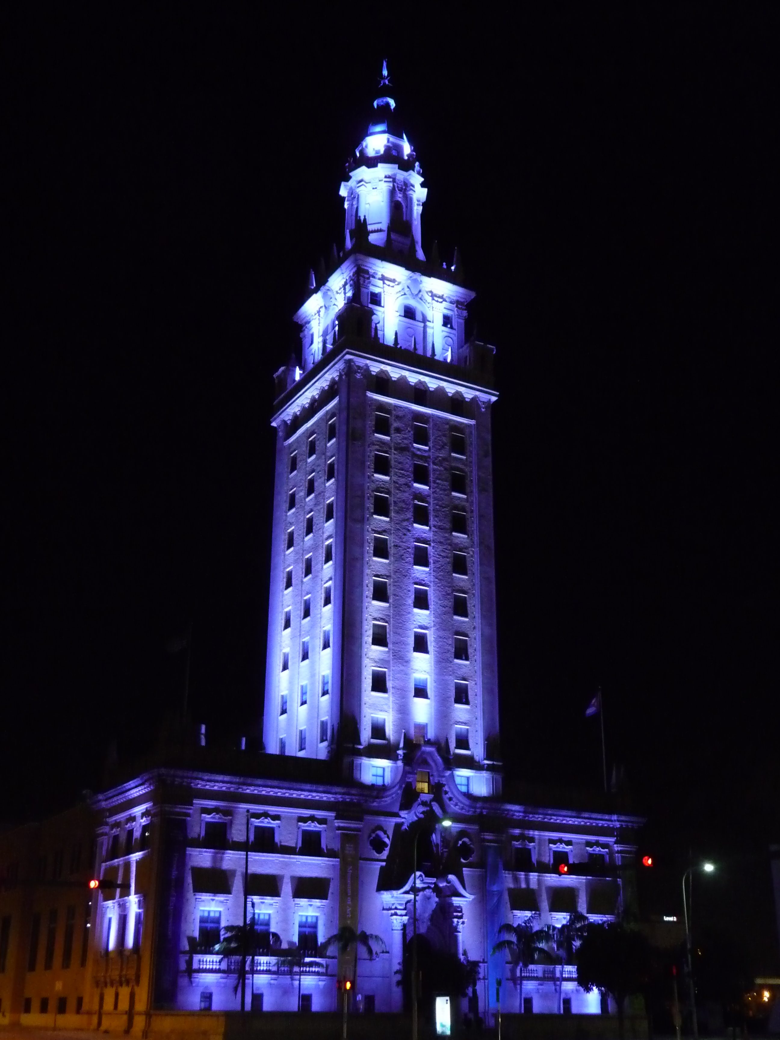 freedom tower bayside miami