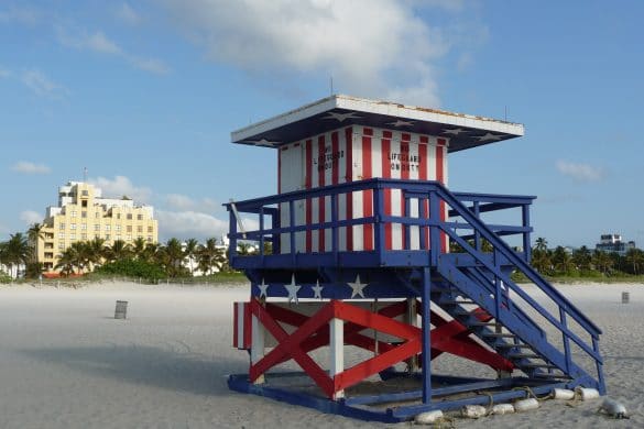 lifeguard cabin miami beach usa flag