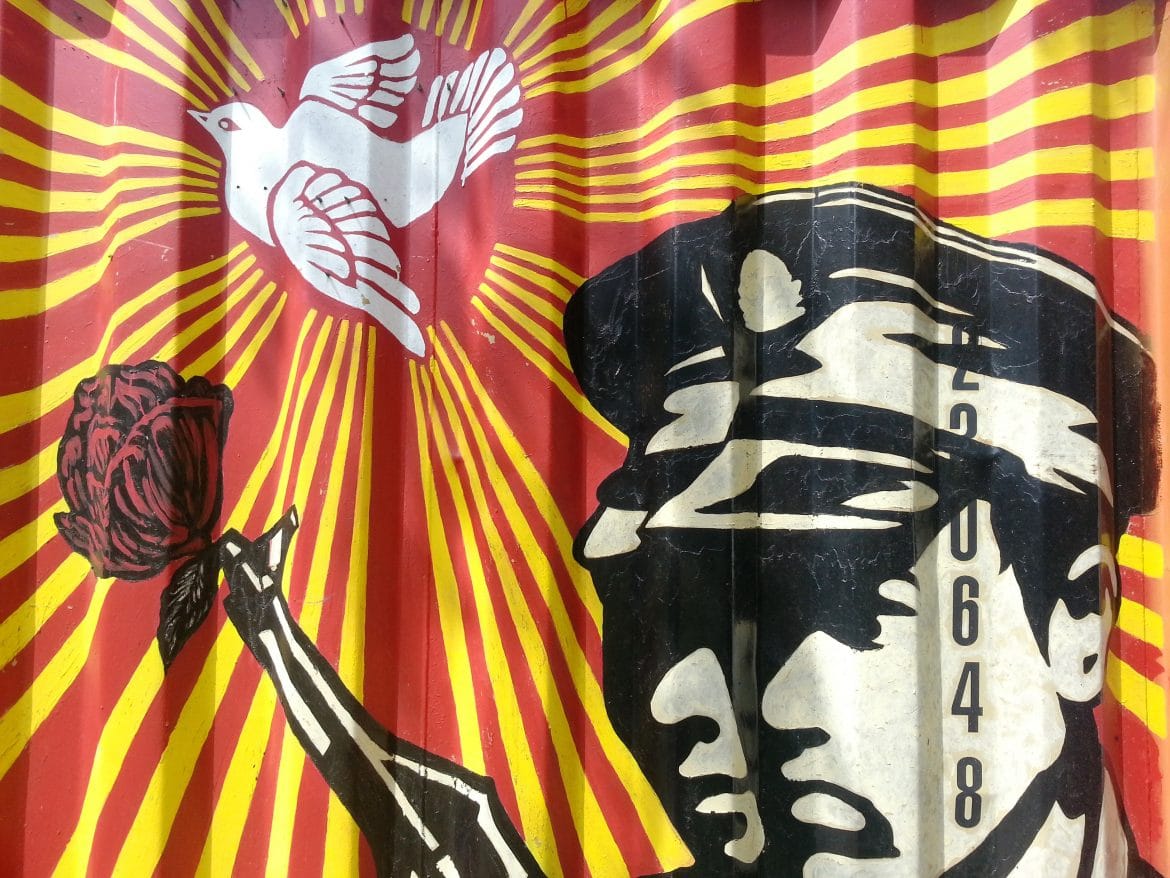 street art communiste demeure du chaos