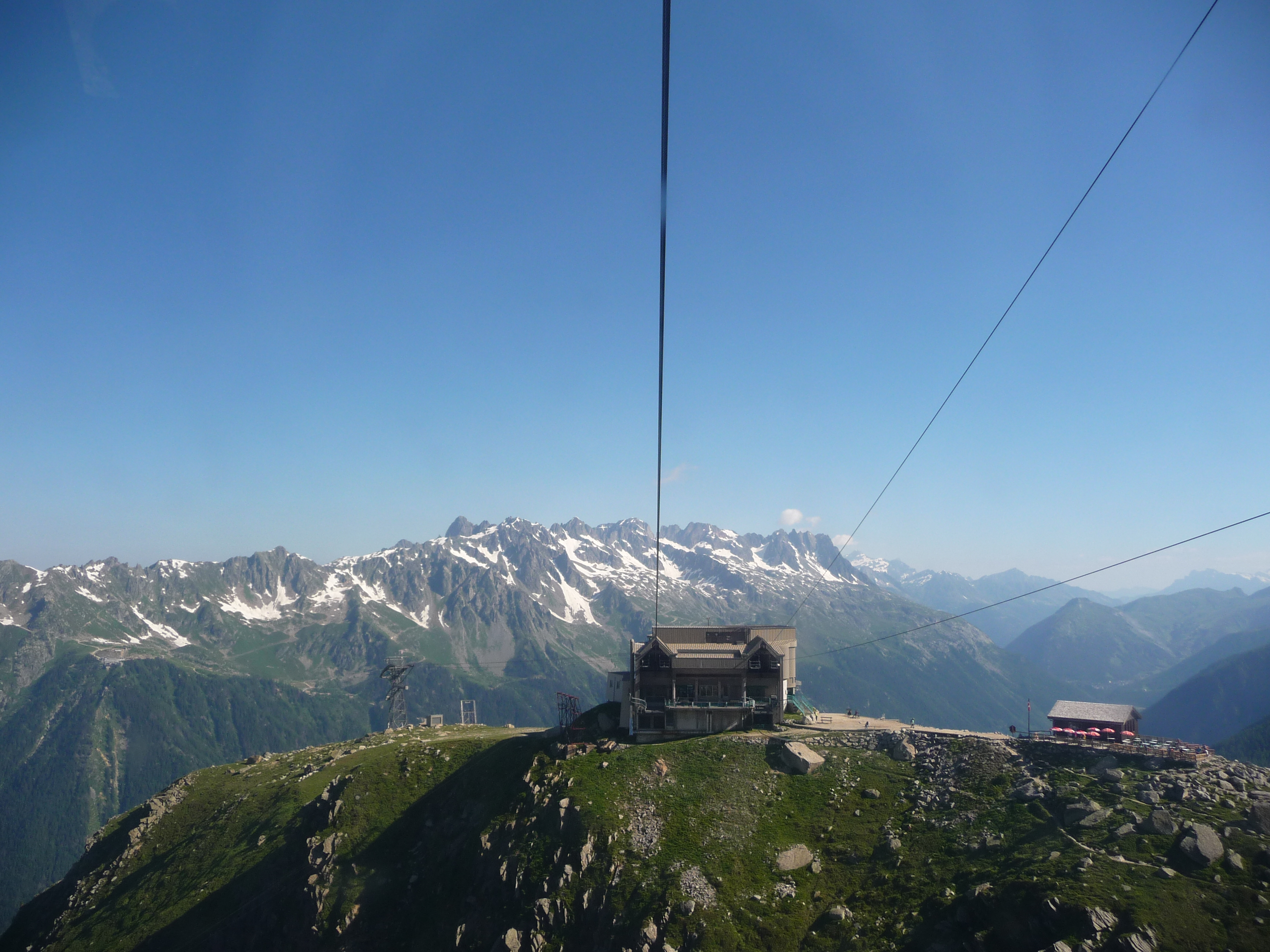 telepherique aiguille du midi chamonix mont blanc