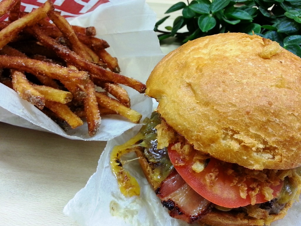 burger&wells burger frites parmesan