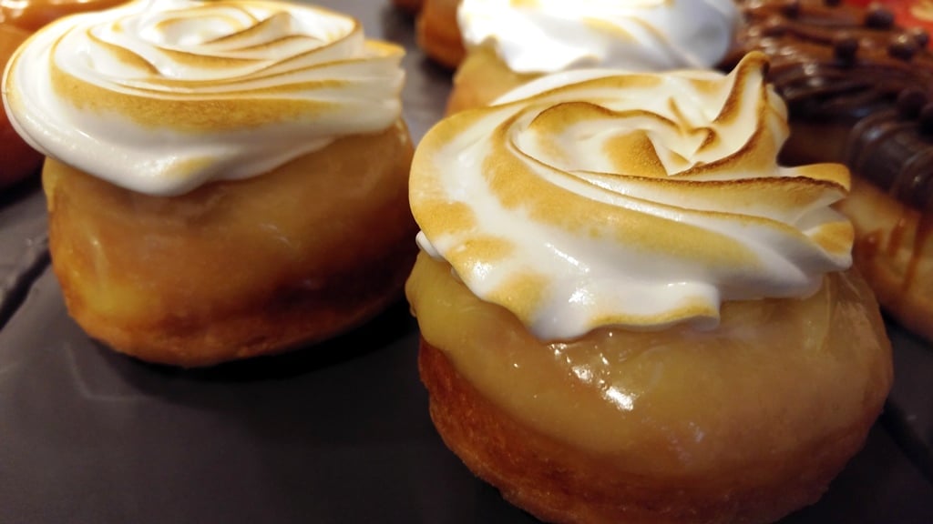 beignets-donut-meringue-dorodi-pastry-lyon