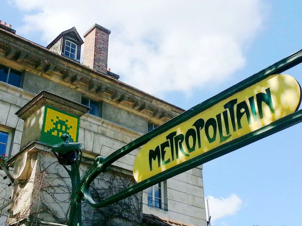 space-invader-metro-denfert-paris-street-art