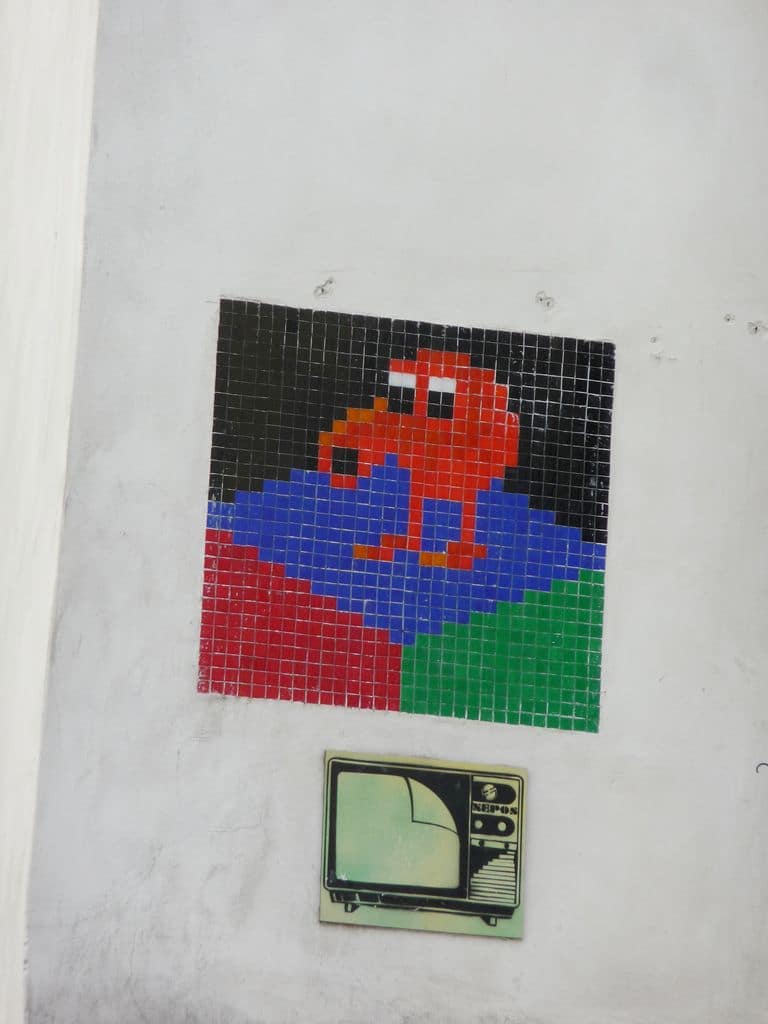 space-invader-nepos-street-art-paris