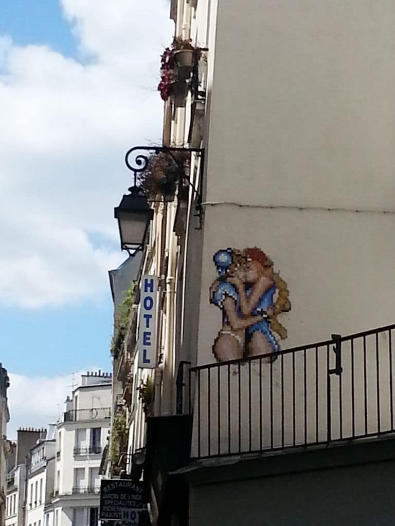 space-invader-street-art-paris