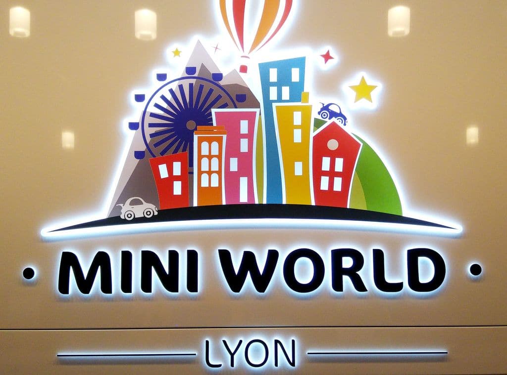 mini world lyon vaulx en velin