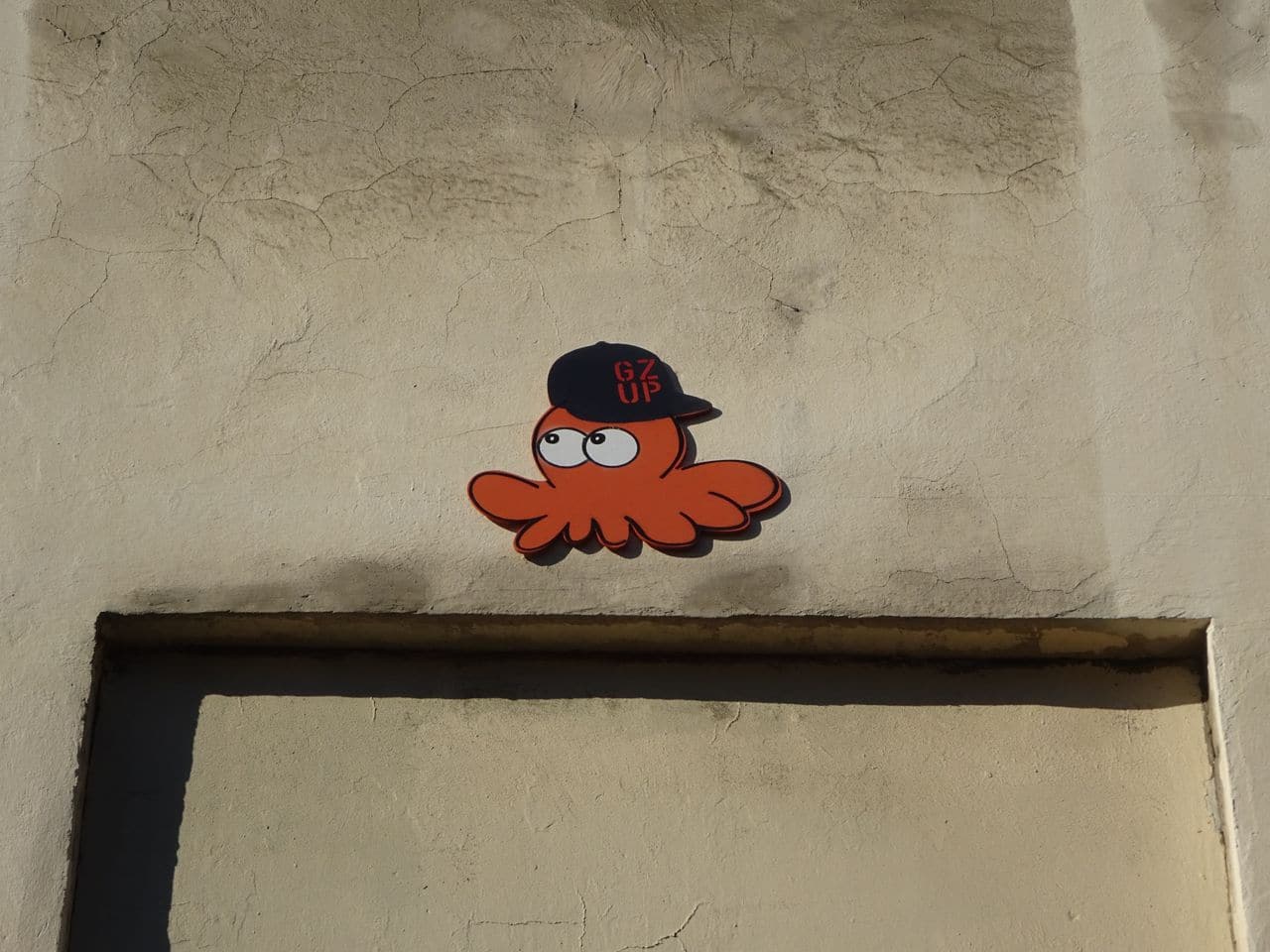 gzup lyon art de rue montée allouche
