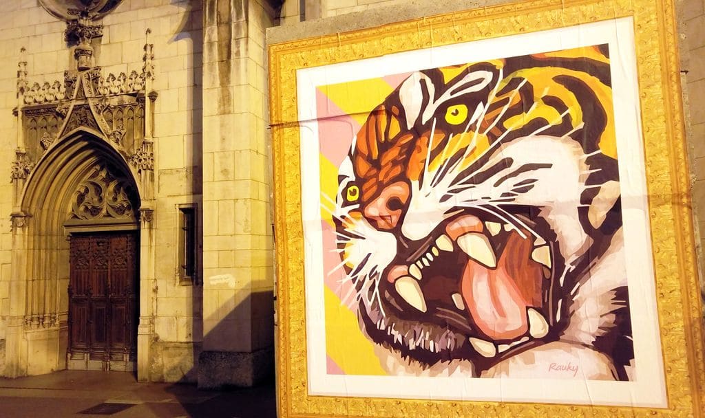 happycurio rauky article street art affiche collee rues de lyon