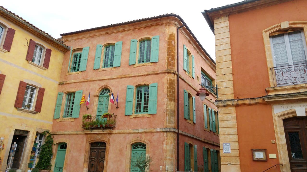 happycurio roussillon luberon plus beaux villages de france