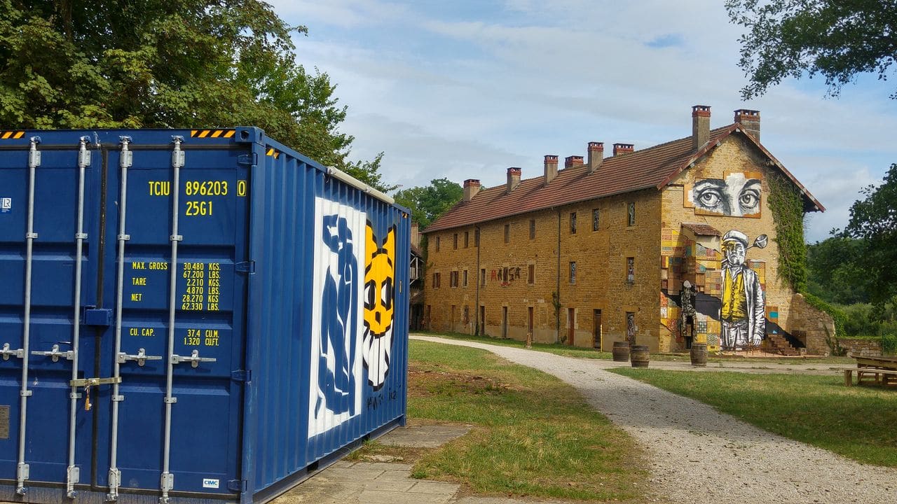 happycurio MAUSA container street art toulouse le chateau