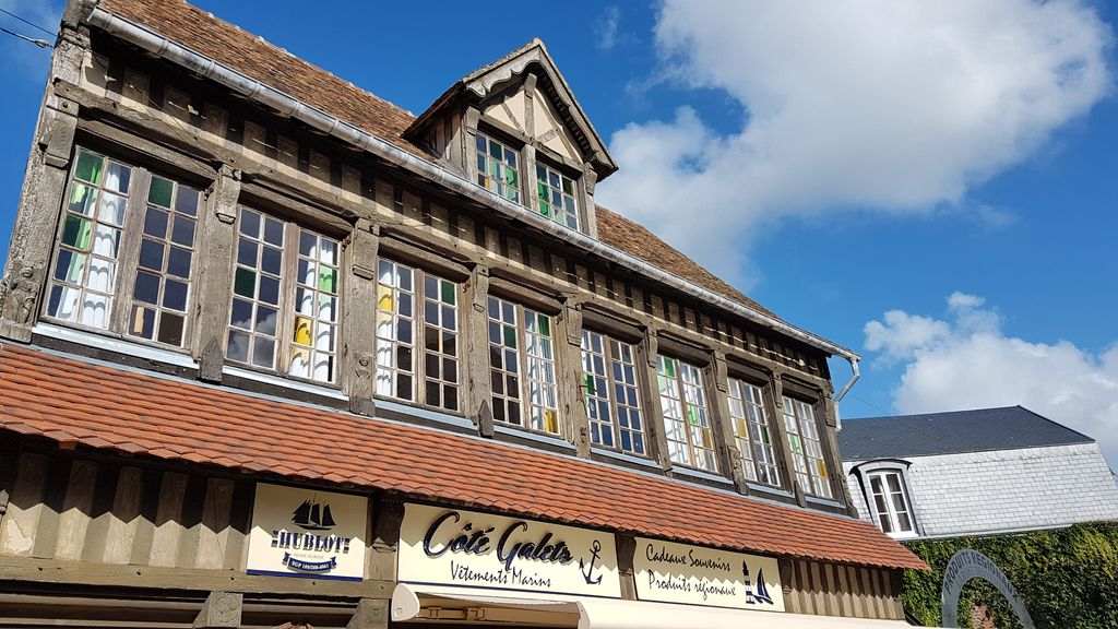 happycurio etretat boutique souvenirs