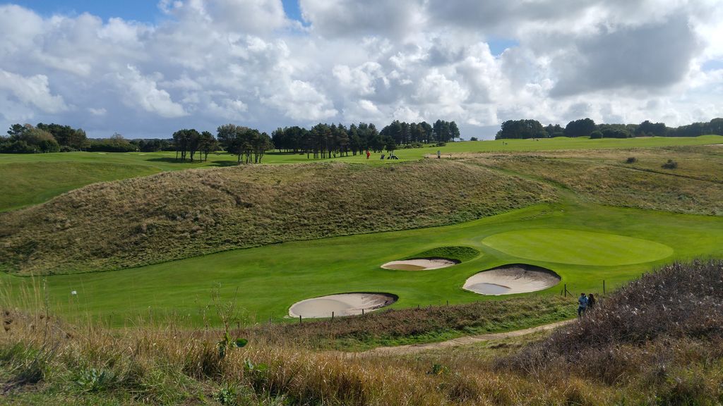 happycurio etretat falaises golf