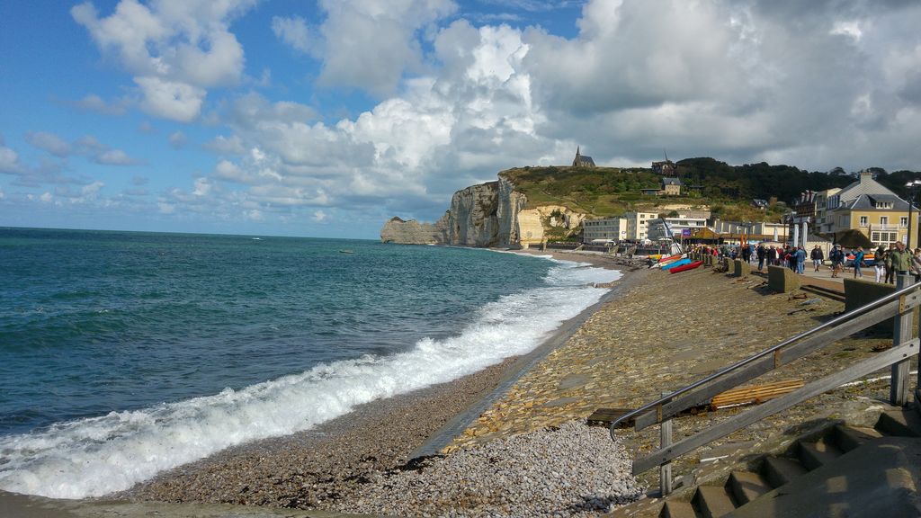 happycurio etretat falaises normandie impressionnante