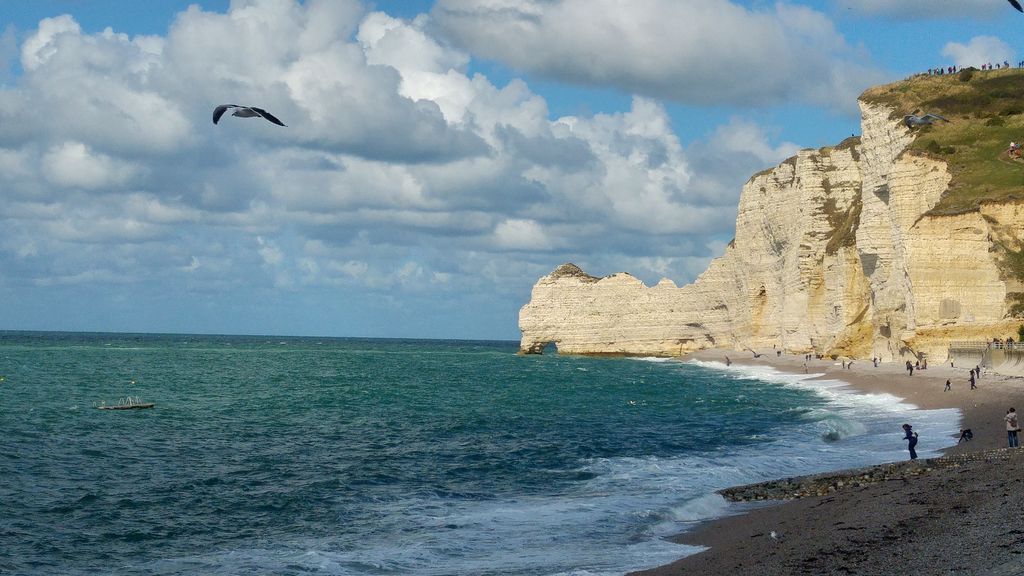 happycurio etretat plage