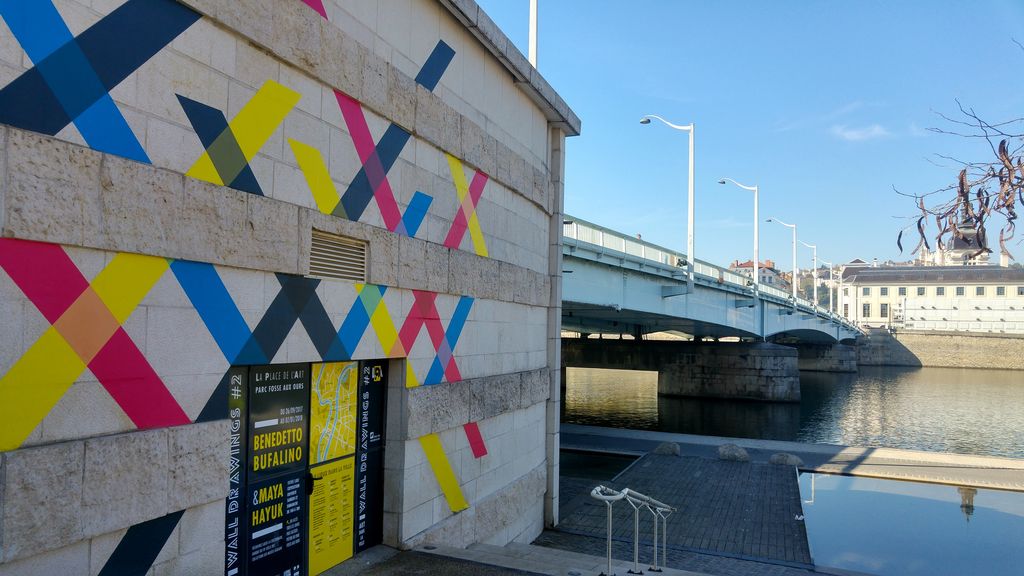 happycurio street art rhone lyon