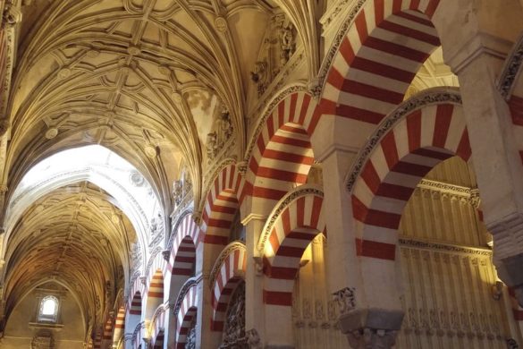 arches cordoue mosquee cathedrale cordoue espagne