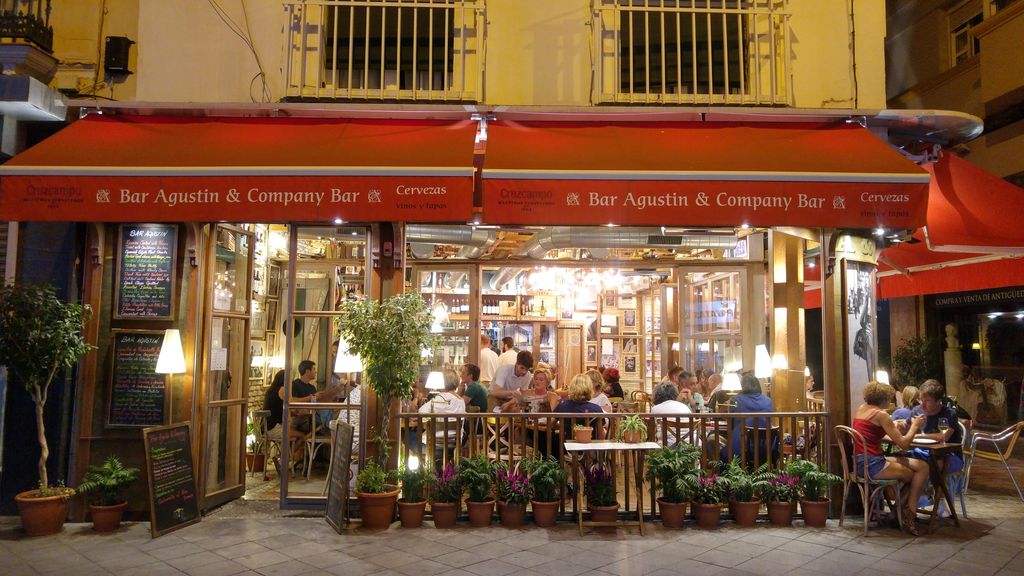 happycurio vacances seville tapas agustin bar