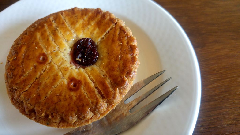 gateau basque cerise miremont biarritz