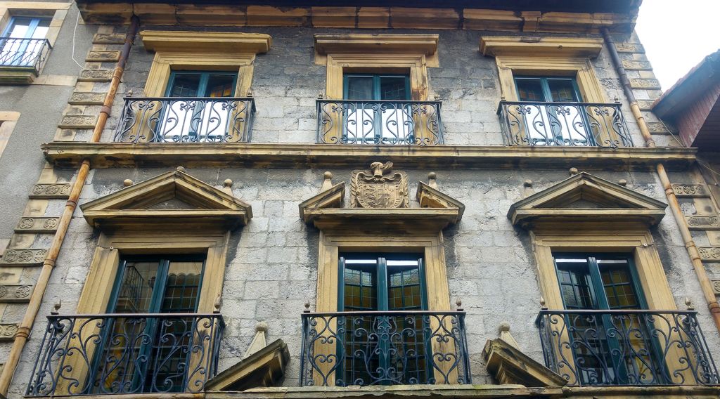 happycurio balade fontarrabie espagne basque frontiere