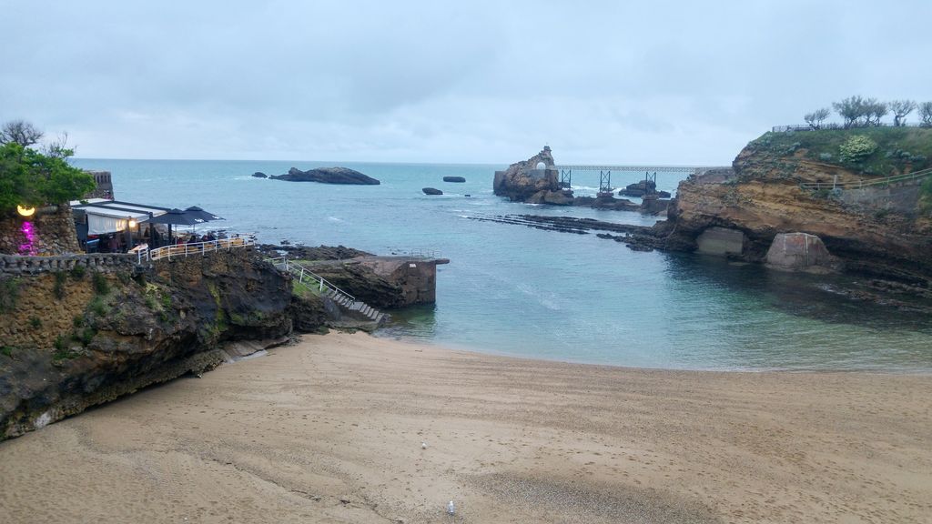 happycurio biarritz plage vieux port