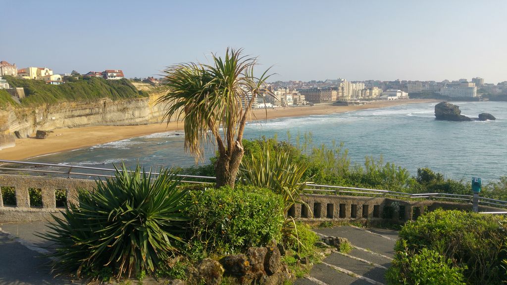 happycurio biarritz vue du phare