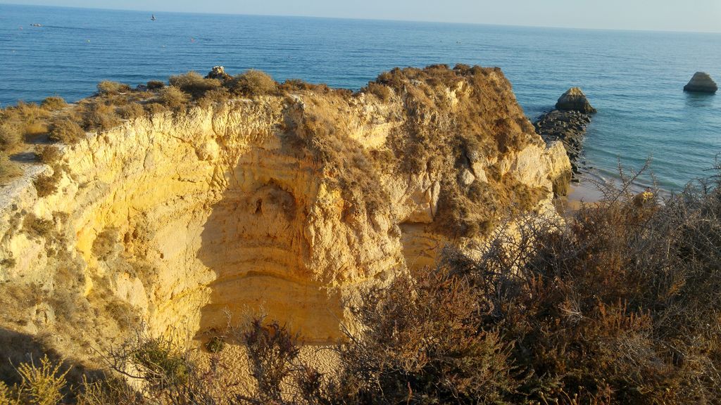 happycurio portimao praia da rocha plage