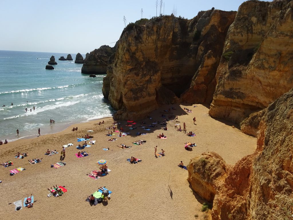 happycurio praia dona ana lagos portugal