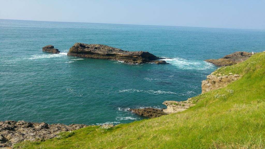 happycurio rocher de la vierge biarritz