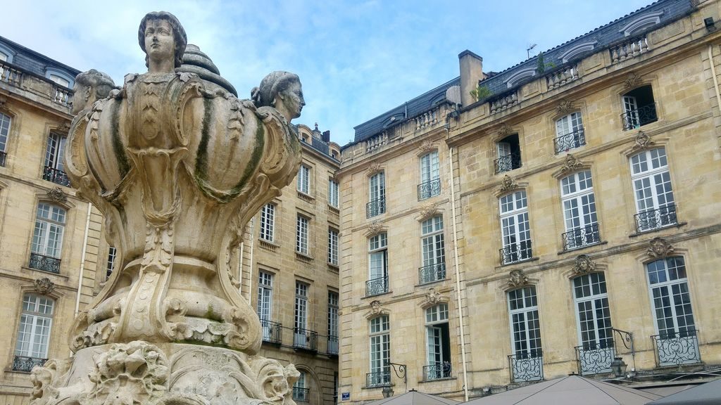 bordeaux place du parlement sainte catherine