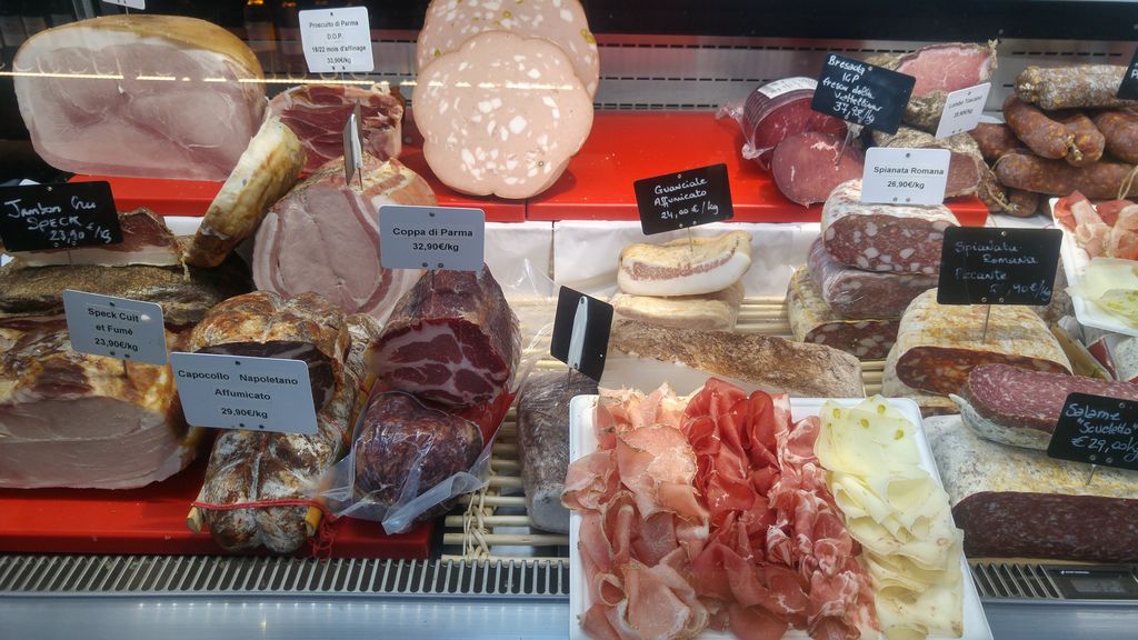 halles bacalan charcuterie italienne espagnole bordeaux