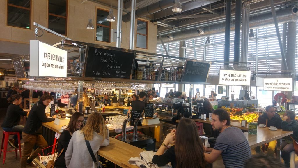 halles de bacalan foodcourt bordeaux