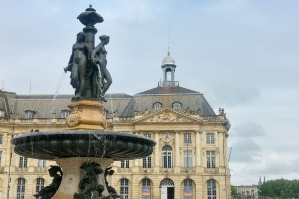 happycurio bordeaux place de la bourse garonne