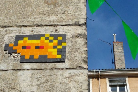 happycurio invader street art mosaique lyon rue donnée