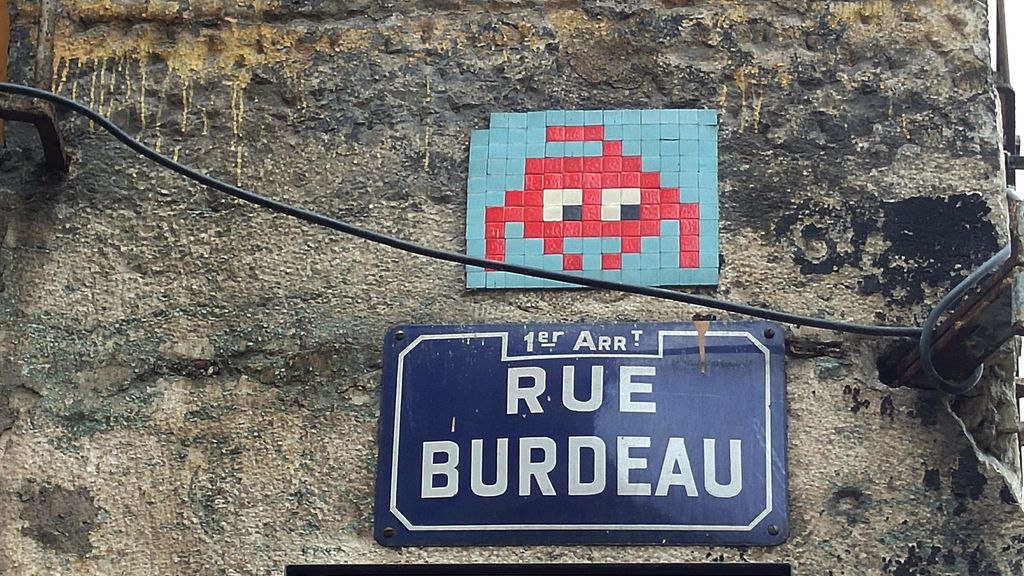 happycurio space invader rue burdeau lyon pentes croix rousse