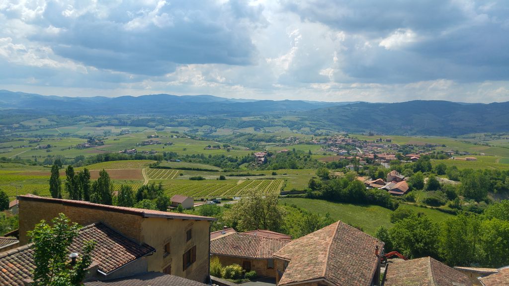 happycurio vue panoramique tour d'oingt