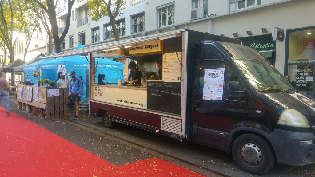 happycurio sur place ou a emporter foodtrucks