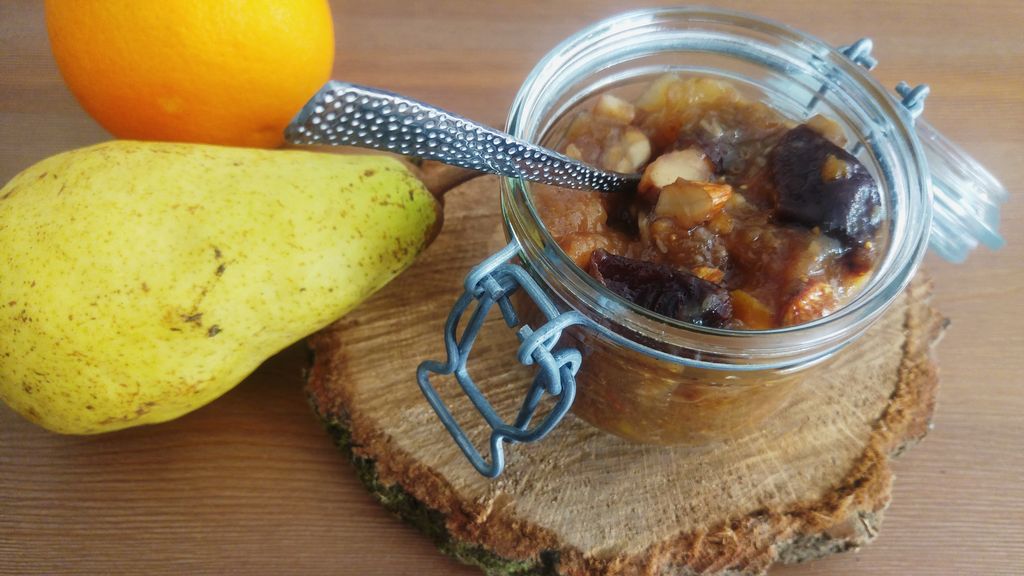 Confiture de Noël aux fruits secs : Recette de Confiture de Noël