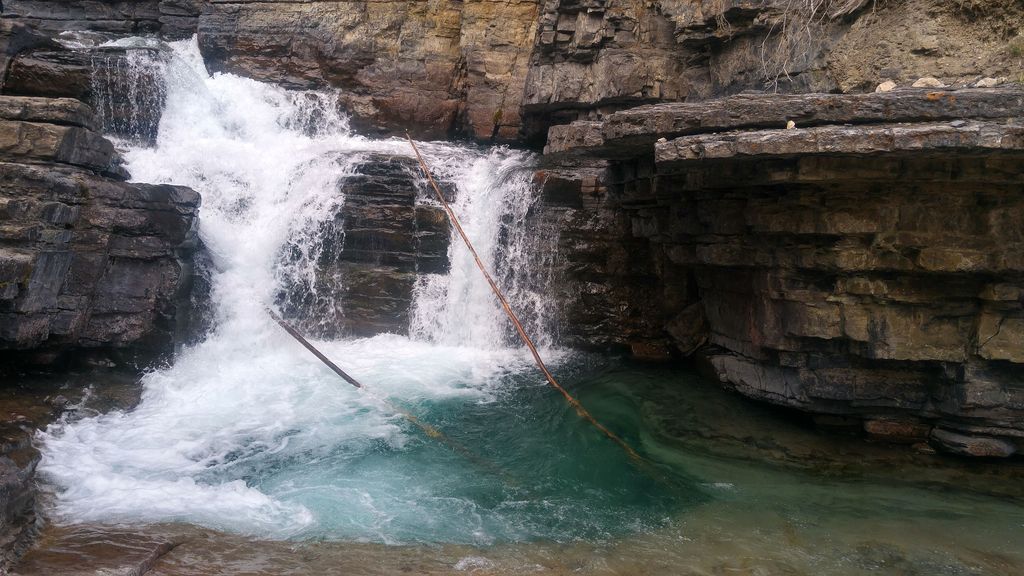 chutes d'eau johnston canyon