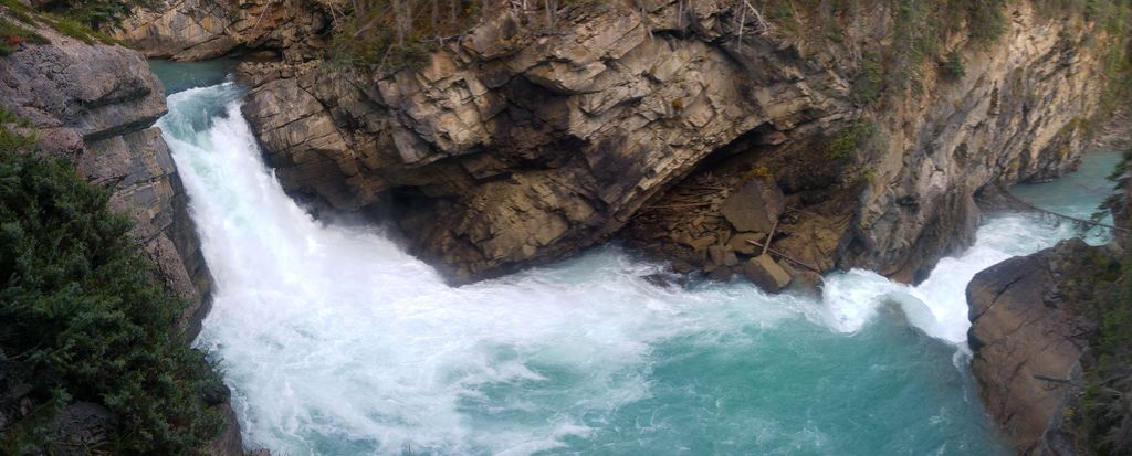 lower sunwapta falls canada