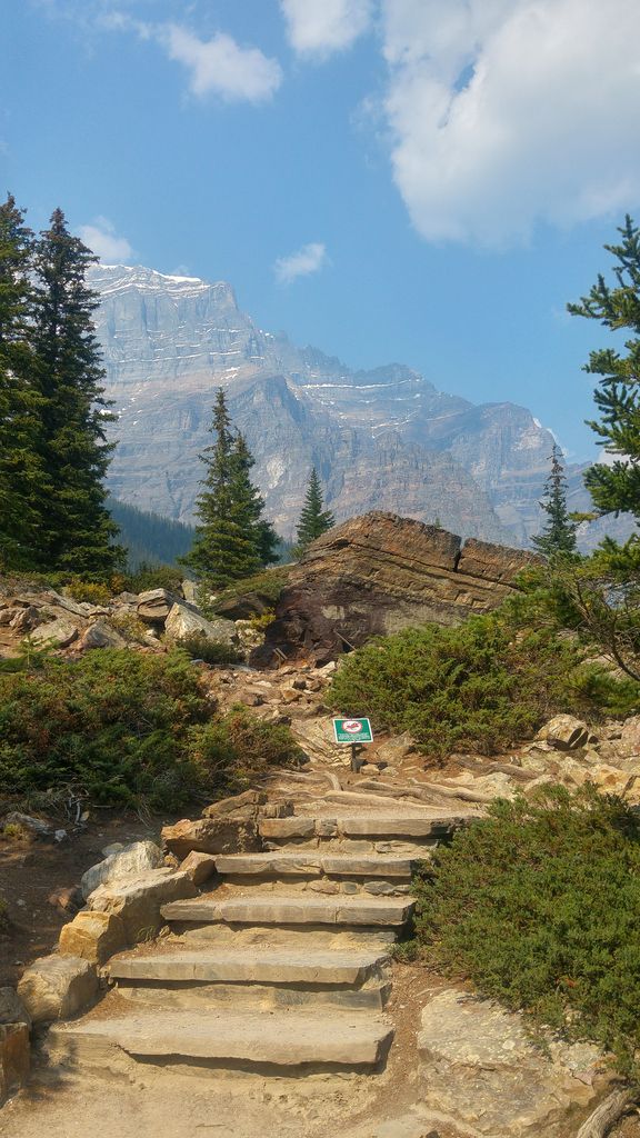 moraine lake canada