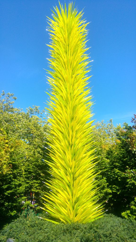 sculpture arbre de verre soufflé chihuly