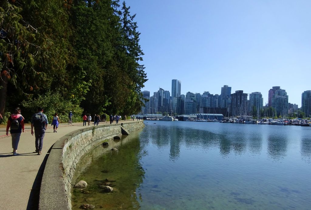 seawall promenade vancouver park